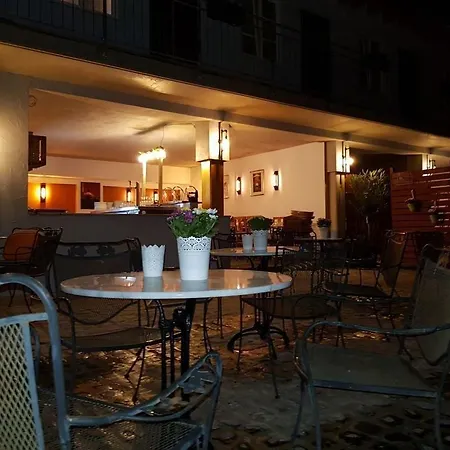 Гостевой дом Historisches Wirtshaus An Der Lahn